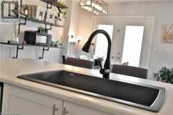 20 HIDDEN RIDGE Crescent | Binbrook Ontario | Slide Image Ten