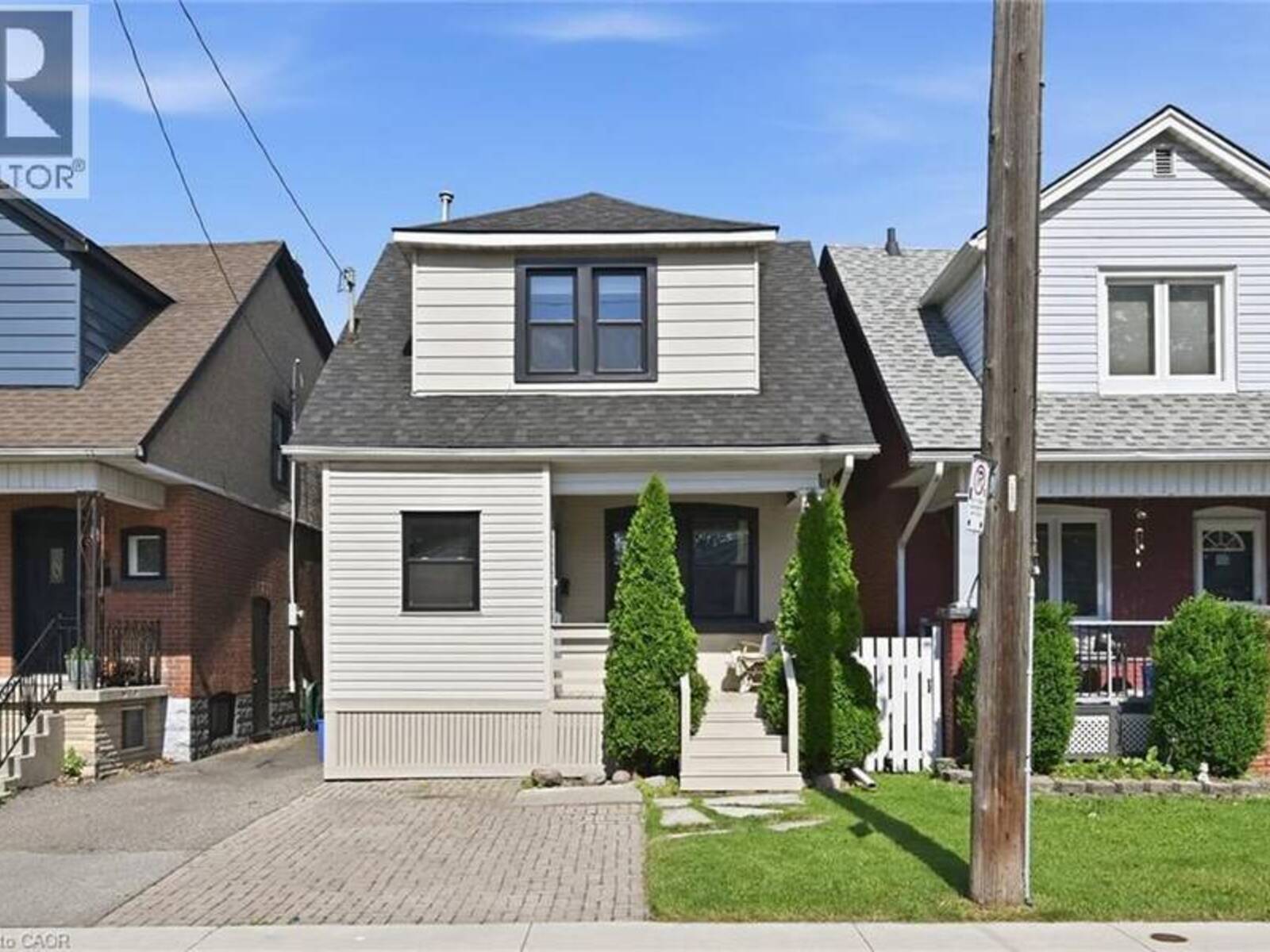 77 CAMERON Avenue N, Hamilton, Ontario L8H 4Z1