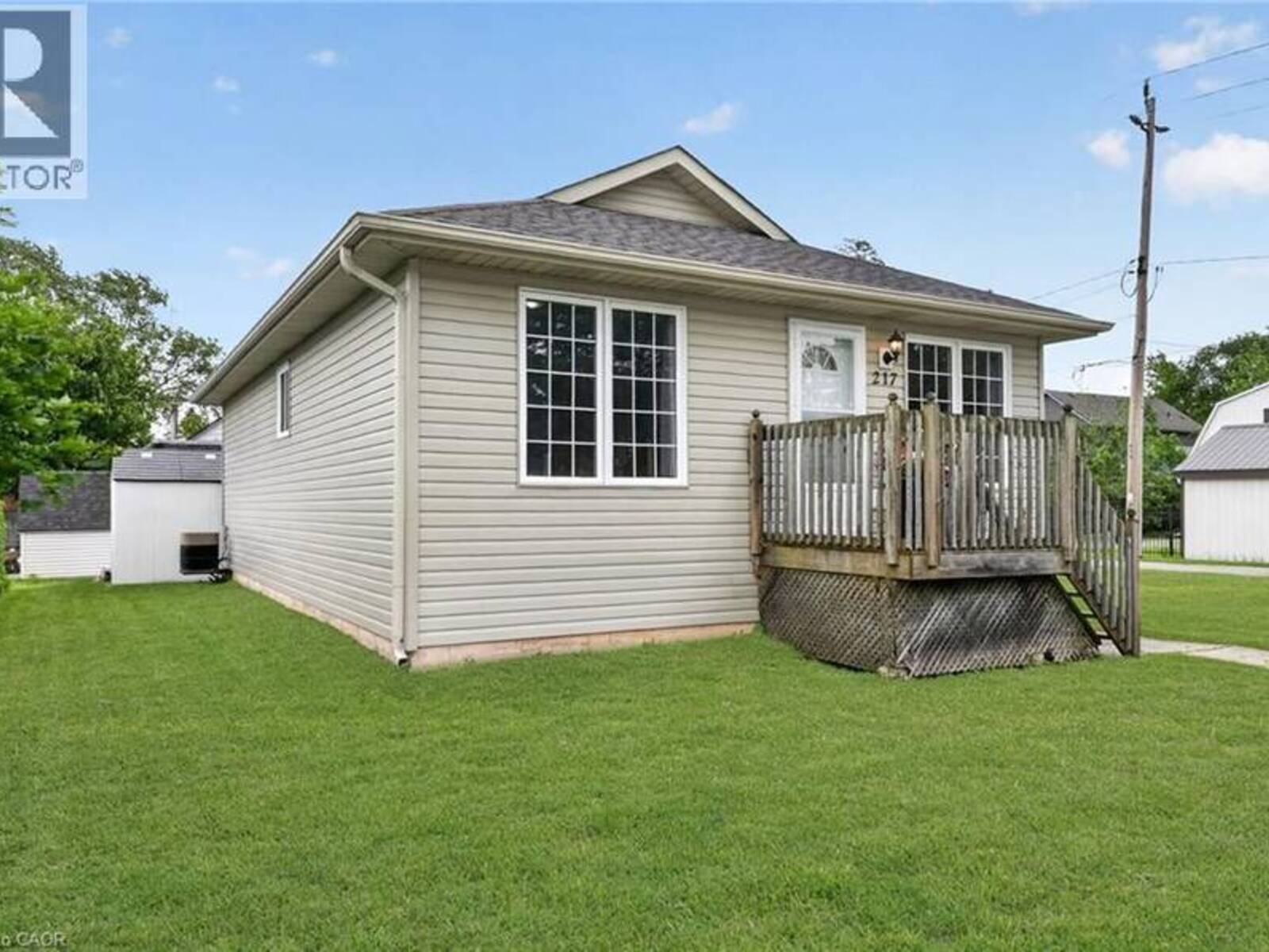 217 PINE Street, Dunnville, Ontario N1A 2L4
