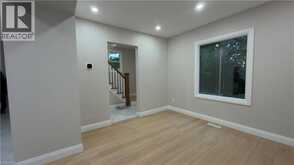 18 MIEHM Place | Kitchener Ontario | Slide Image Ten