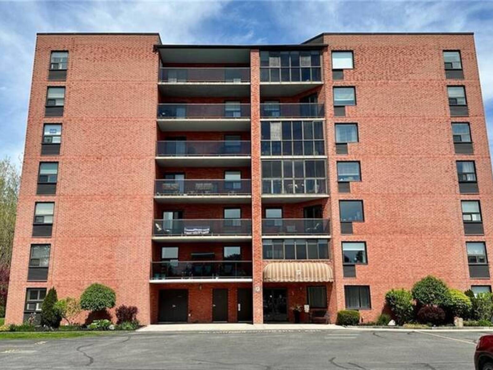 5 MILL POND Court Unit# 604, Simcoe, Ontario N3Y 5J6