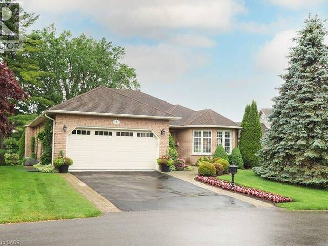 137 FOXBORO Drive Wilmot Ontario, N3A 3N2 - 3 Bedrooms Condo For Sale
