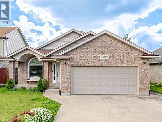 7109 PARKSIDE Road Niagara Falls Ontario, L2H 3L6 - 4 Bedrooms Home For Sale