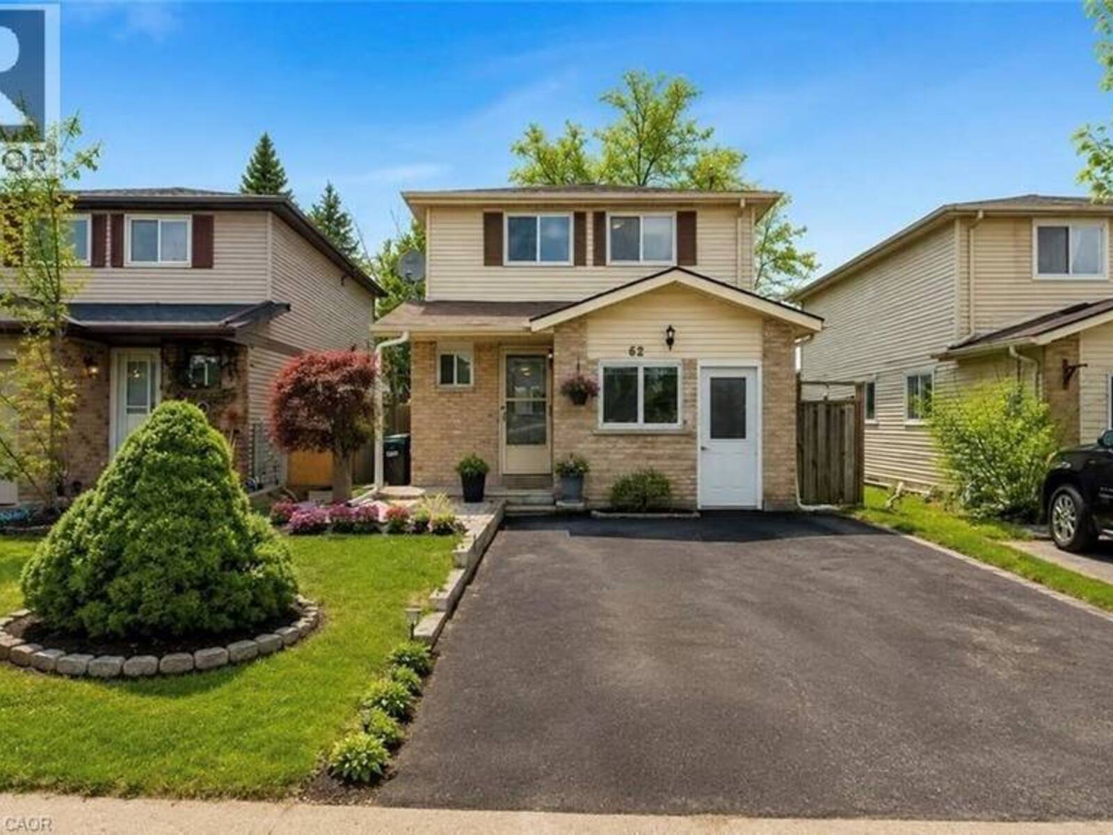 62 CORBETT Drive, Barrie, Ontario L4M 5V2