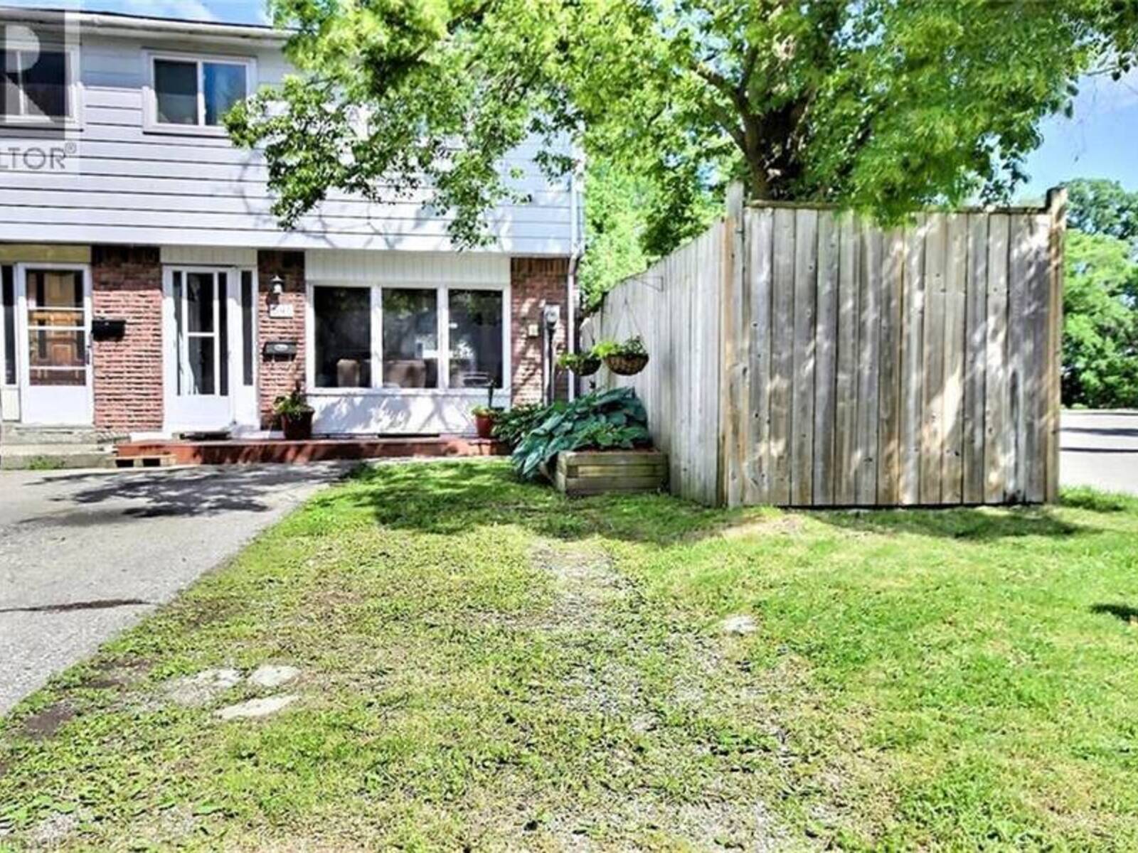 541 PARKVIEW Crescent, Cambridge, Ontario N3H 4Z9