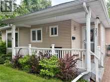 227 SILVERBIRCH Boulevard | Hamilton Ontario | Slide Image Four