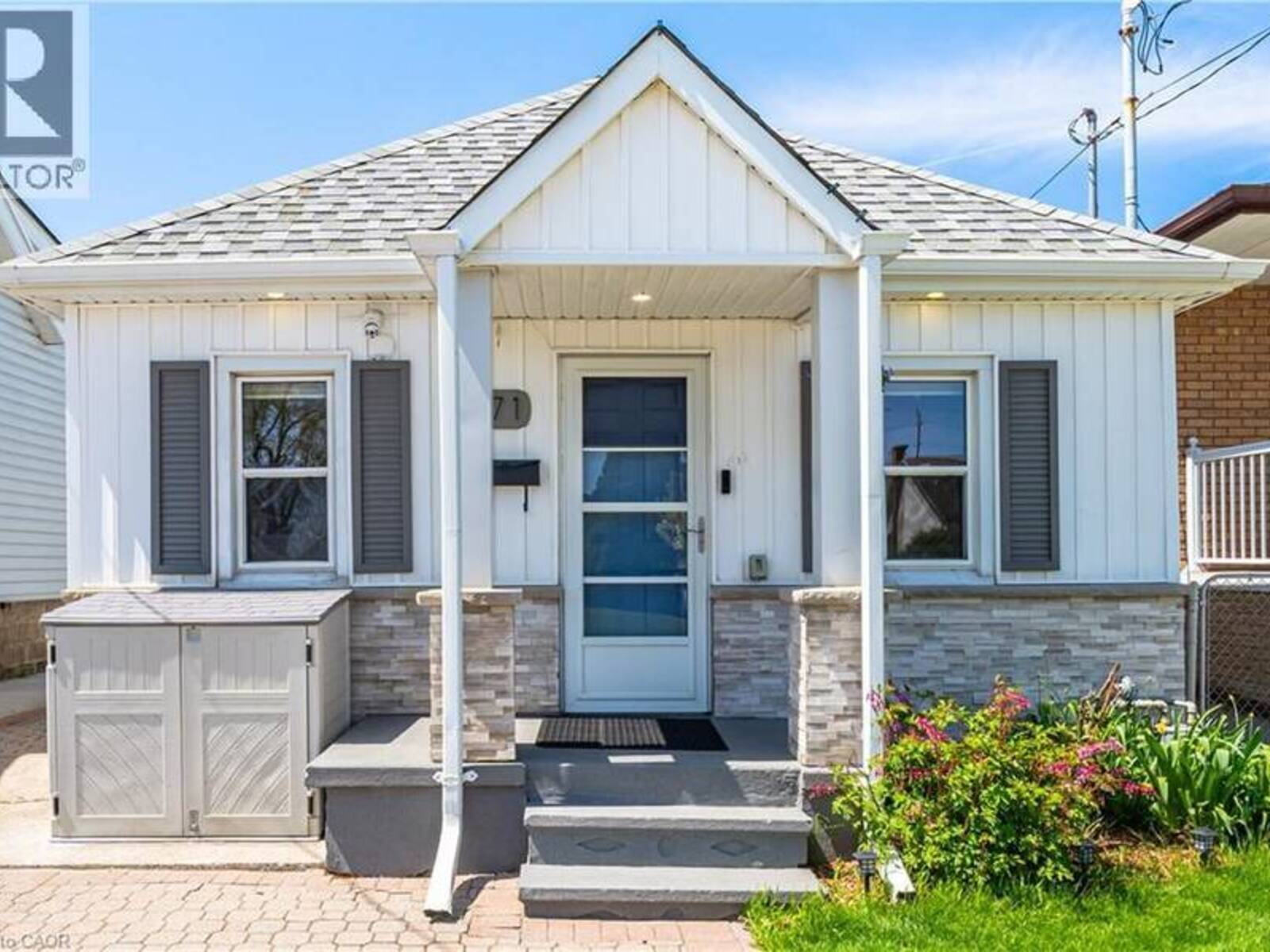 71 BELAND Avenue N, Hamilton, Ontario L8H 6C2