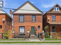 361 CUMBERLAND Avenue Hamilton Ontario, L8M 2A5
