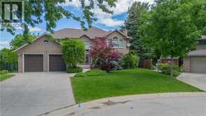 22 BURT Court | Hamilton Ontario | Slide Image Two