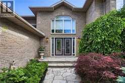 22 BURT Court | Hamilton Ontario | Slide Image Five