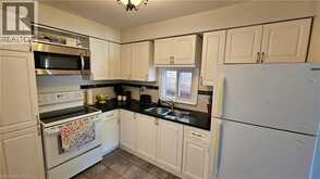 4 PARKSIDE Drive | Paris Ontario | Slide Image Ten