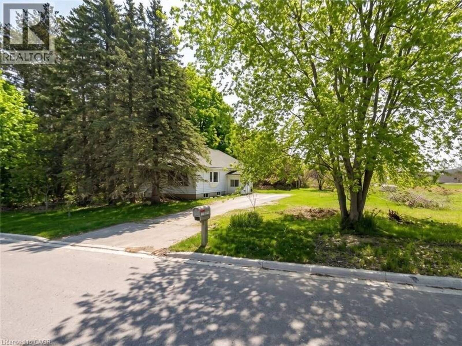 206 CHARLES Street, Waterford, Ontario N0E 1Y0