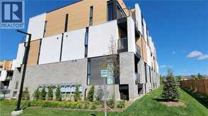 142 FOAMFLOWER Place Unit# 12 | Waterloo Ontario | Slide Image Fifty