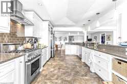 915 QUEENSTON Road | Niagara-on-the-Lake Ontario | Slide Image Nineteen