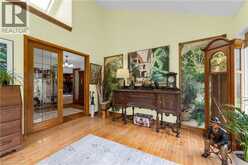 569 CRANE Court | Burlington Ontario | Slide Image Eight