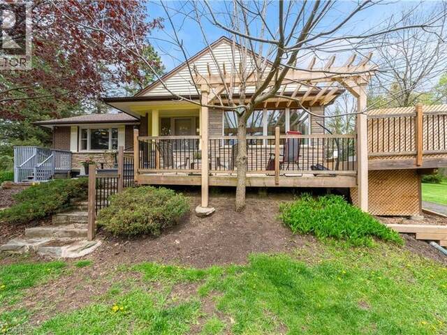 569 CRANE Court Burlington Ontario, L7P 4Y8 - 2 Bedrooms Home For Sale