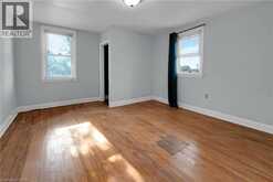 9 ARLINGTON Avenue | St. Catharines Ontario | Slide Image Twelve