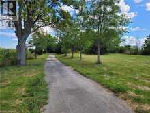 406 TAPLEYTOWN Road | Hamilton Ontario | Slide Image Thirteen