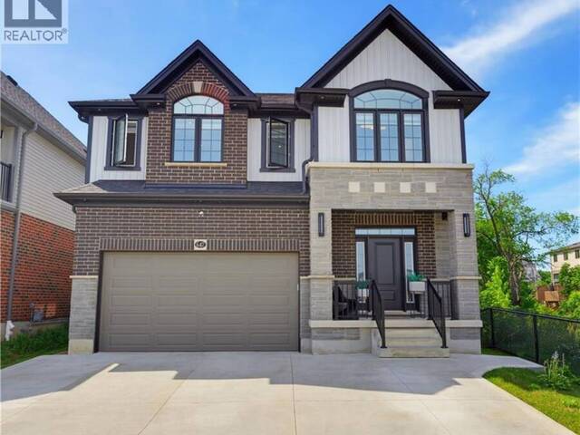 647 BLAIR CREEK Drive Kitchener Ontario, N2P 0E7 - 5 Bedrooms Home For Sale