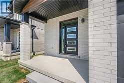 52 MOON Crescent | Cambridge Ontario | Slide Image Three