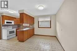 122 GLEN FOREST Drive | Hamilton Ontario | Slide Image Eleven