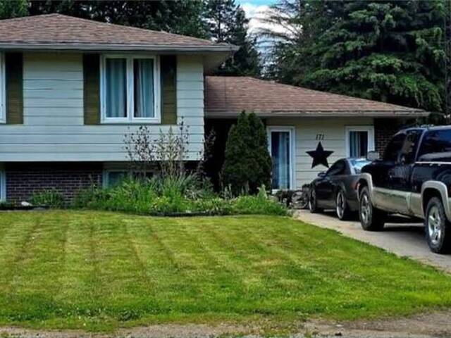 171 KNEIDER Avenue Dunnville Ontario, N1A 1A6 - 4 Bedrooms Home For Sale