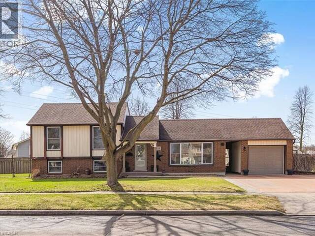 153 THE GREENWAY Way Cambridge Ontario, N1R 6L6 - 4 Bedrooms Home For Sale