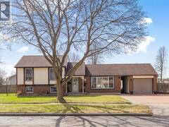 153 THE GREENWAY Way Cambridge Ontario, N1R 6L6