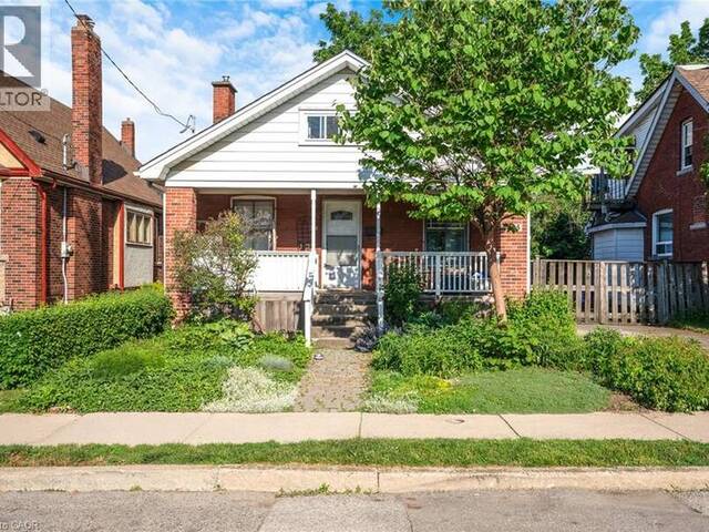 295 KESWICK Court Hamilton Ontario, L8K 2S6 - 2 Bedrooms Home For Sale