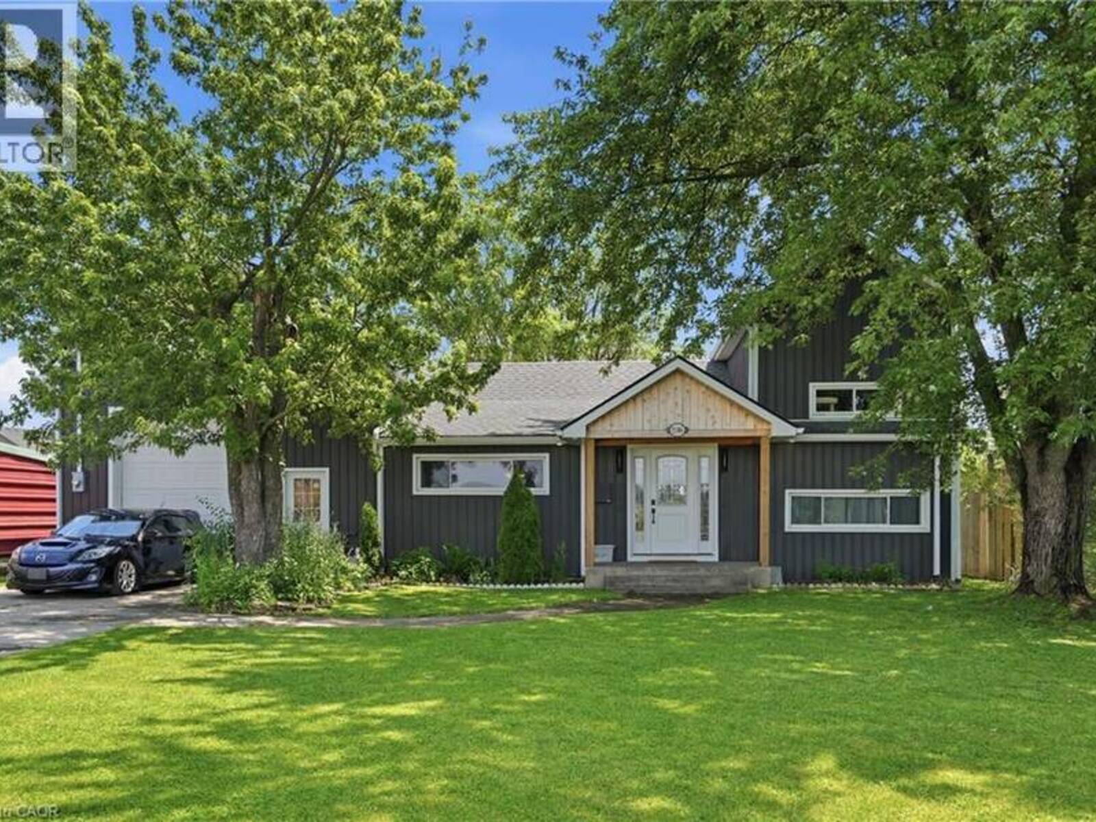 7186 GARNER Road, Niagara Falls, Ontario L2H 0X7