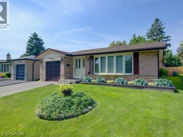 141 HAZELGLEN Drive Kitchener Ontario, N2M 2E6 - 3 Bedrooms Home For Sale