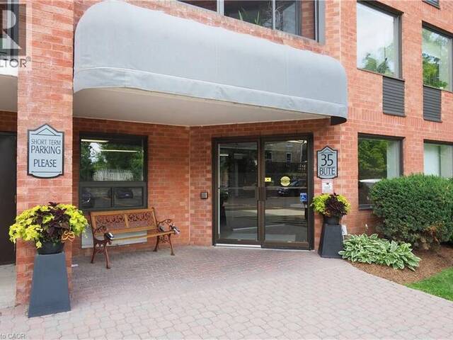 35 BUTE Street Unit# 303 Ayr Ontario, N0B 1E0 - 2 Bedrooms Condo For Sale