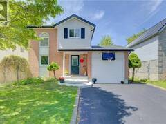 32 ENFIELD Drive Cambridge Ontario, N1P 1A5