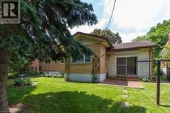 139 MACKAY Crescent | Waterloo Ontario | Slide Image Four