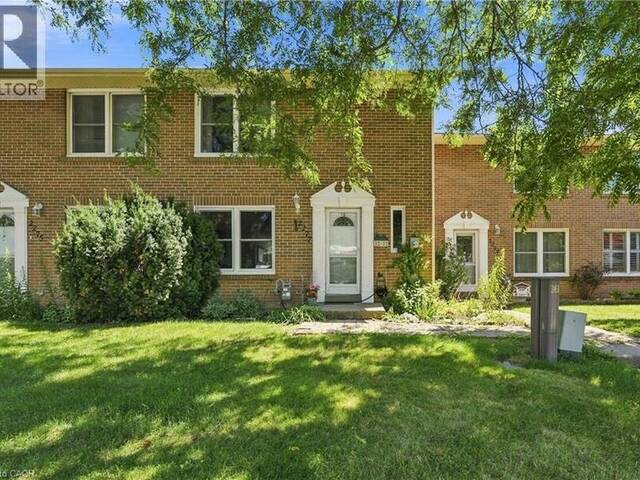 2277 MOUNTAIN GROVE Avenue Unit# 39 Burlington Ontario, L7P 2H8 - 4 Bedrooms Condo For Sale