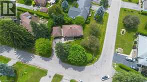16 CARRINGTON Court | Ancaster Ontario | Slide Image Five