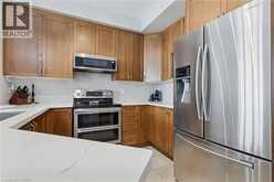 2092 ENGLISH Crescent | Burlington Ontario | Slide Image Eight