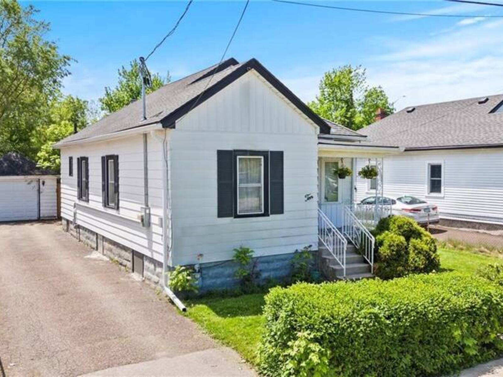 10 MONCK Street, St. Catharines, Ontario L2S 1L6