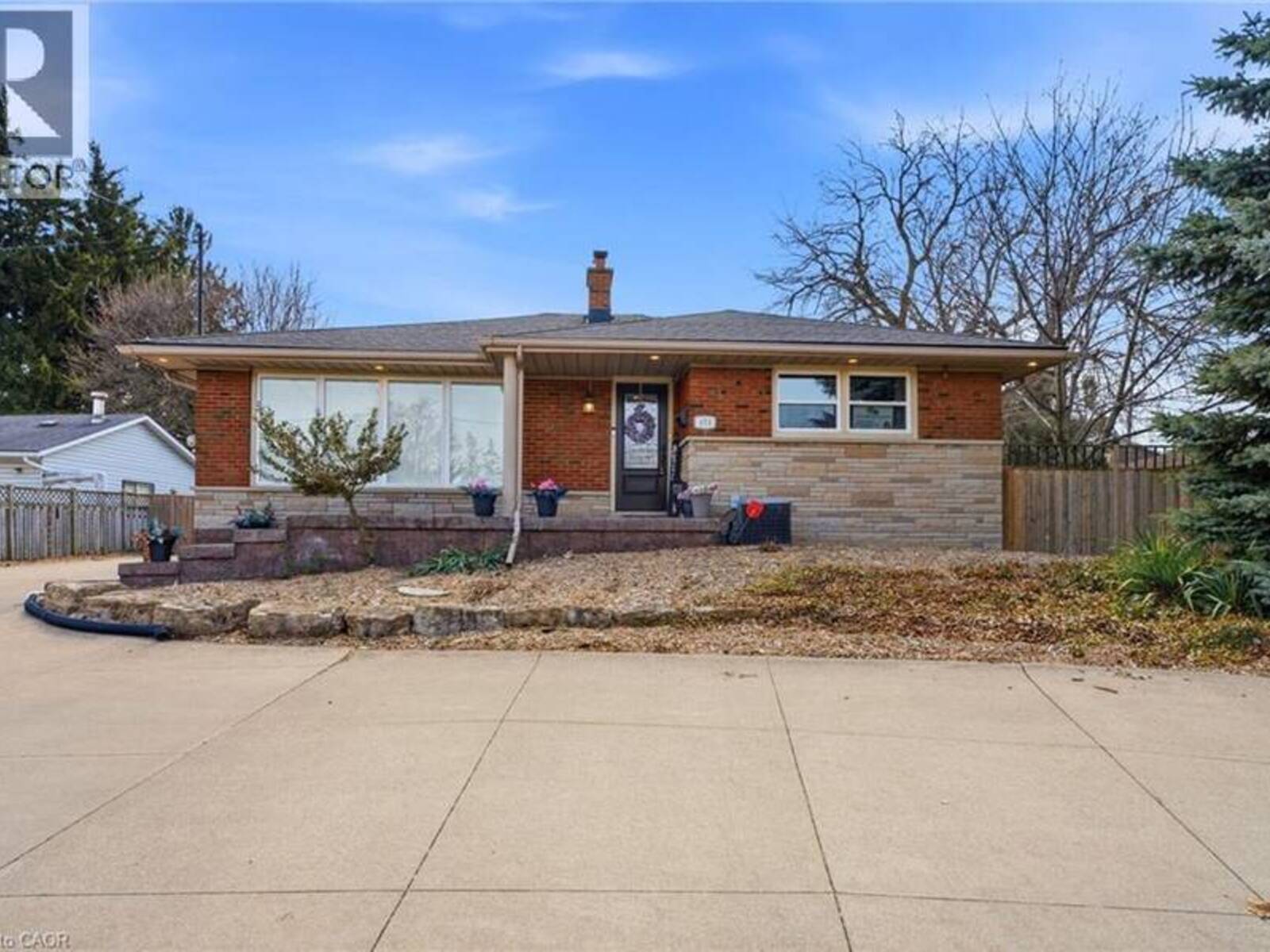 473 MOHAWK Road W, Hamilton, Ontario L9C 1X3