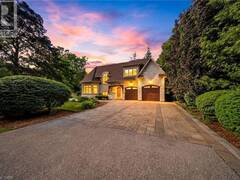 1098 LAKESHORE Road W Oakville Ontario, L6L 1E9