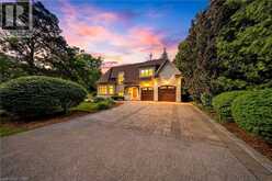 1098 LAKESHORE Road W | Oakville Ontario | Slide Image One