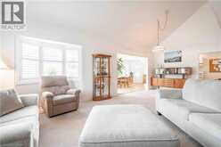 195 SILVERBIRCH Boulevard | Hamilton Ontario | Slide Image Eight