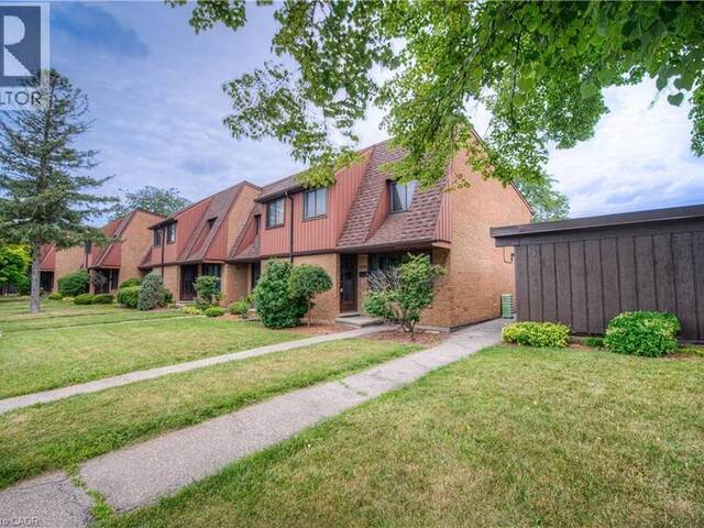 112 KINGSWOOD Drive Unit# 21 Kitchener Ontario, N2E 1S9 - 3 Bedrooms Condo For Sale