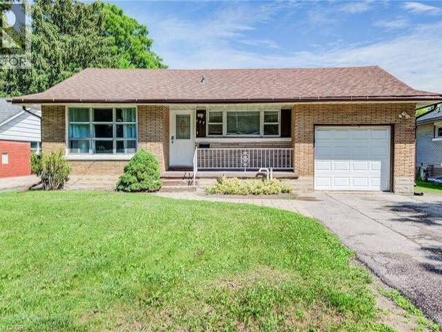 139 ELGIN Crescent Waterloo Ontario, N2J 2S5 - Multi-family Home For Sale