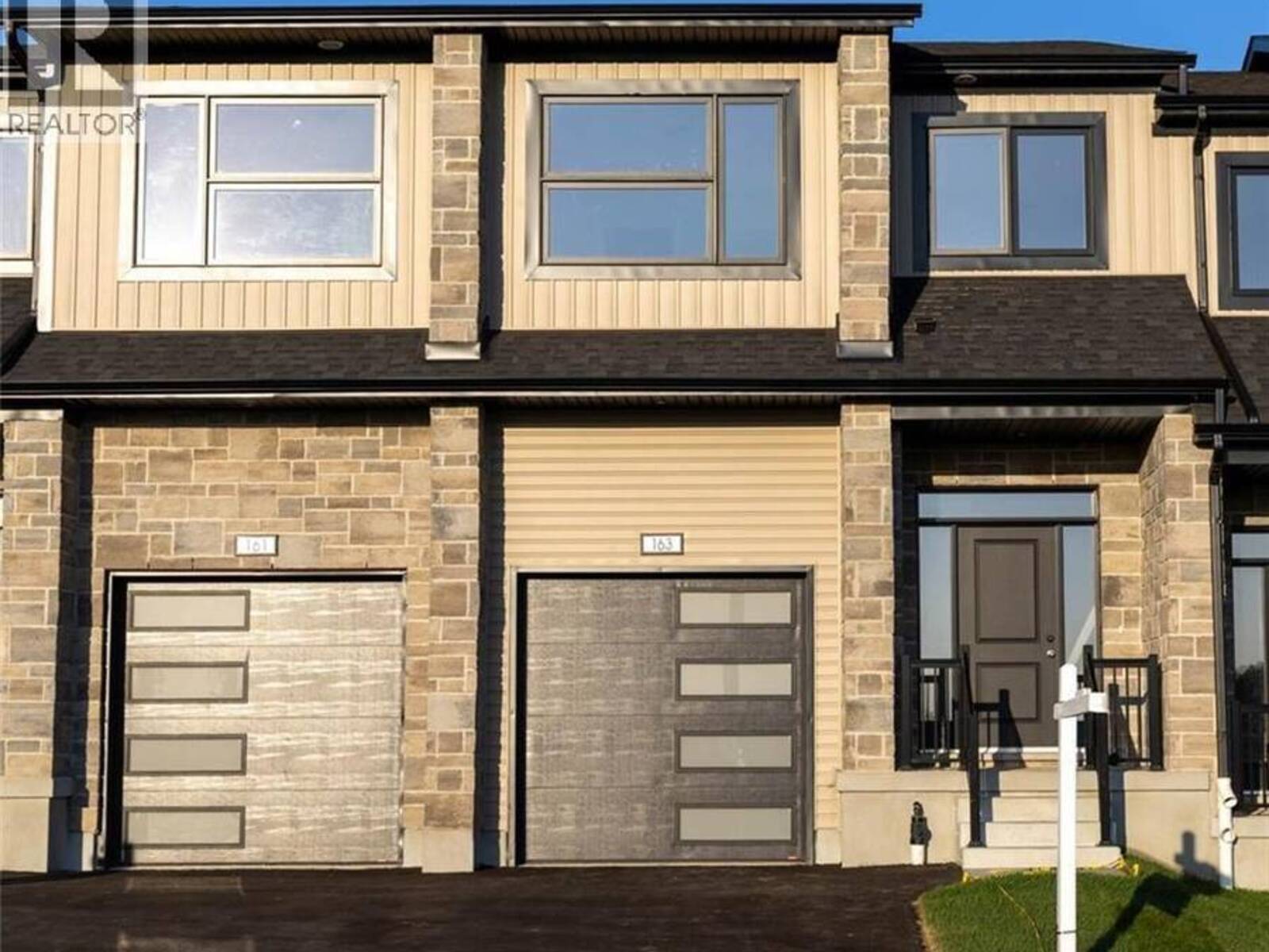 163 DUNNIGAN Drive, Kitchener, Ontario N2B 0B1