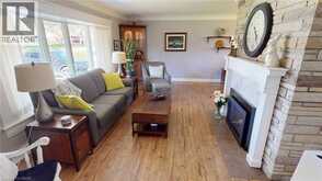 16 DALEVIEW Crescent | Fonthill Ontario | Slide Image Two