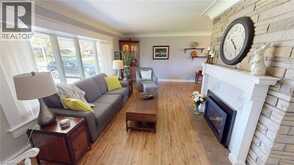 16 DALEVIEW Crescent | Fonthill Ontario | Slide Image Three