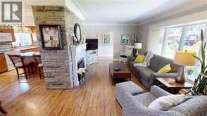 16 DALEVIEW Crescent | Fonthill Ontario | Slide Image Four