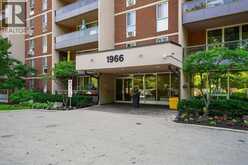 1966 MAIN Street W Unit# 801 | Hamilton Ontario | Slide Image Three