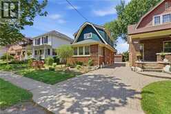 15 1/2 WOLSELEY Avenue | St. Catharines Ontario | Slide Image Two
